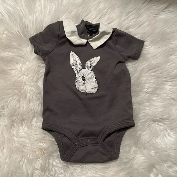 ❤️5/$25❤️ Victoria Beckham 3mo Bunny Collared Onesie - Picture 1 of 4